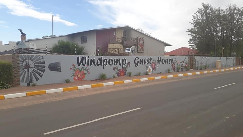 Die Windpomp Guesthouse Gobabis Exterior photo