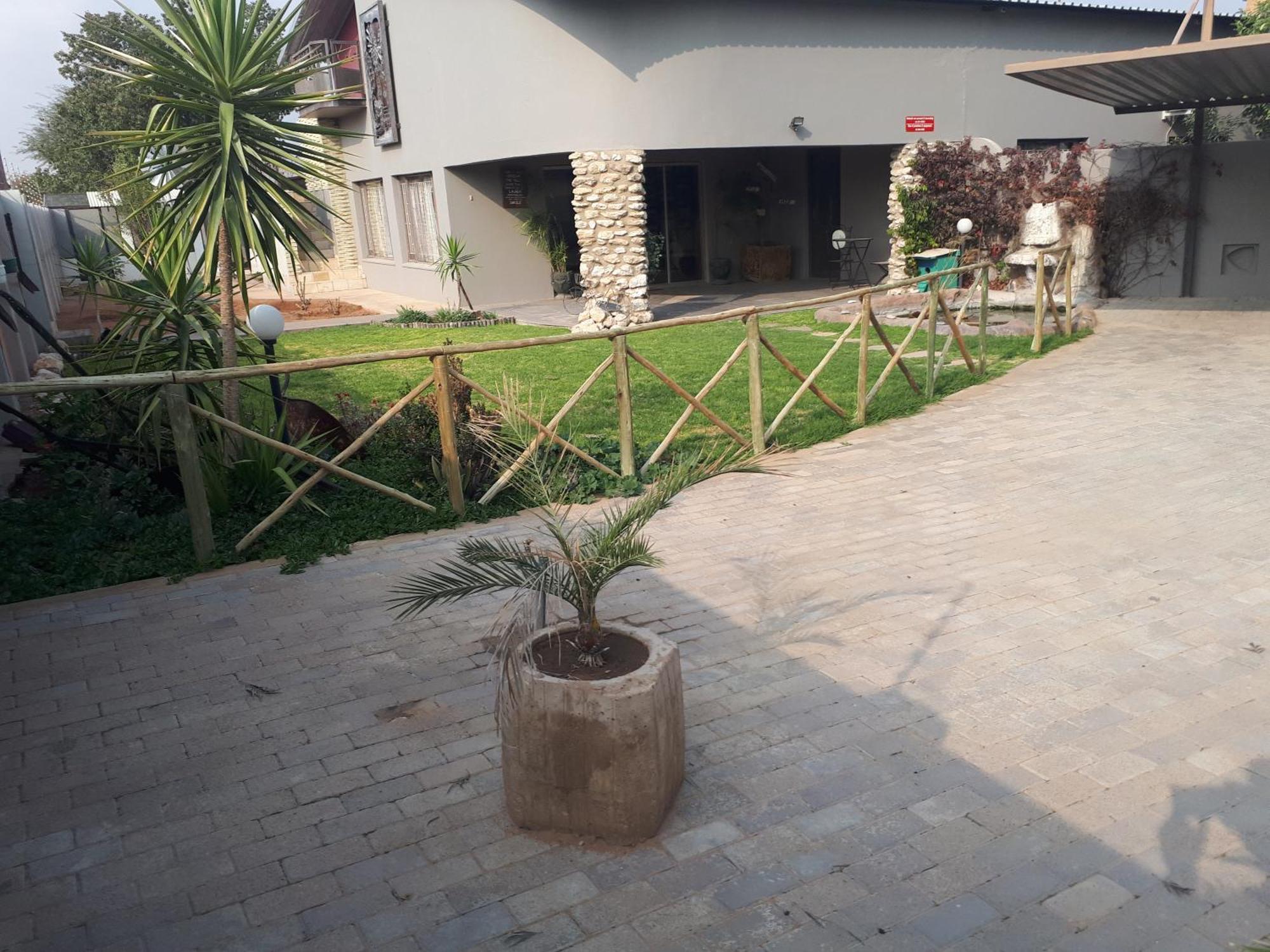 Die Windpomp Guesthouse Gobabis Exterior photo